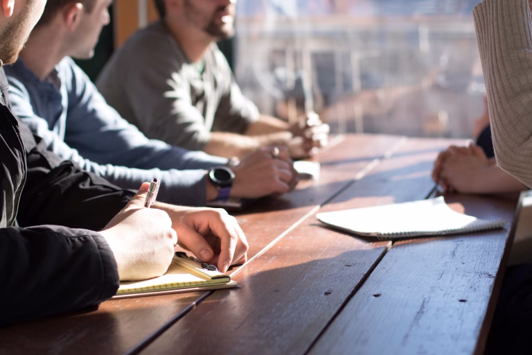 Writing session using the Best AI Writing Tools 2025