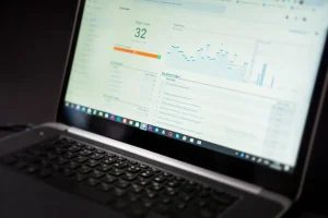 Laptop showing best AI SEO tools in 2025 dashboard
