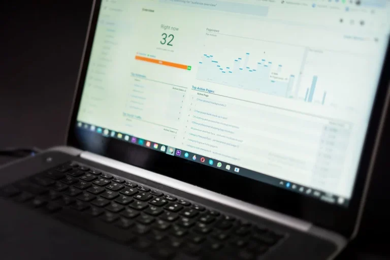 Laptop showing best AI SEO tools in 2025 dashboard